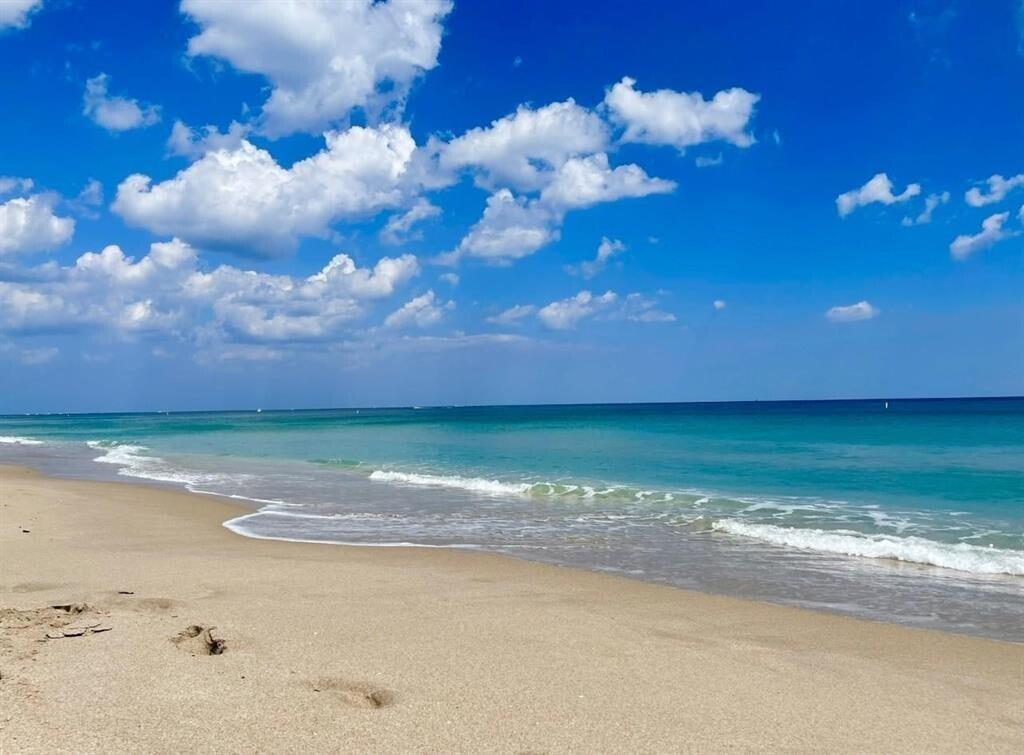 HAMPTON BEACH CLUB CONDO - Residential Lease