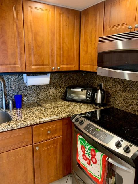 BOCA TEECA CONDO 9 - Residential Lease