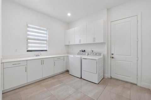 Tiny photo for 12745 Bayside Court, Parkland, FL 33076 (MLS # B26034270)