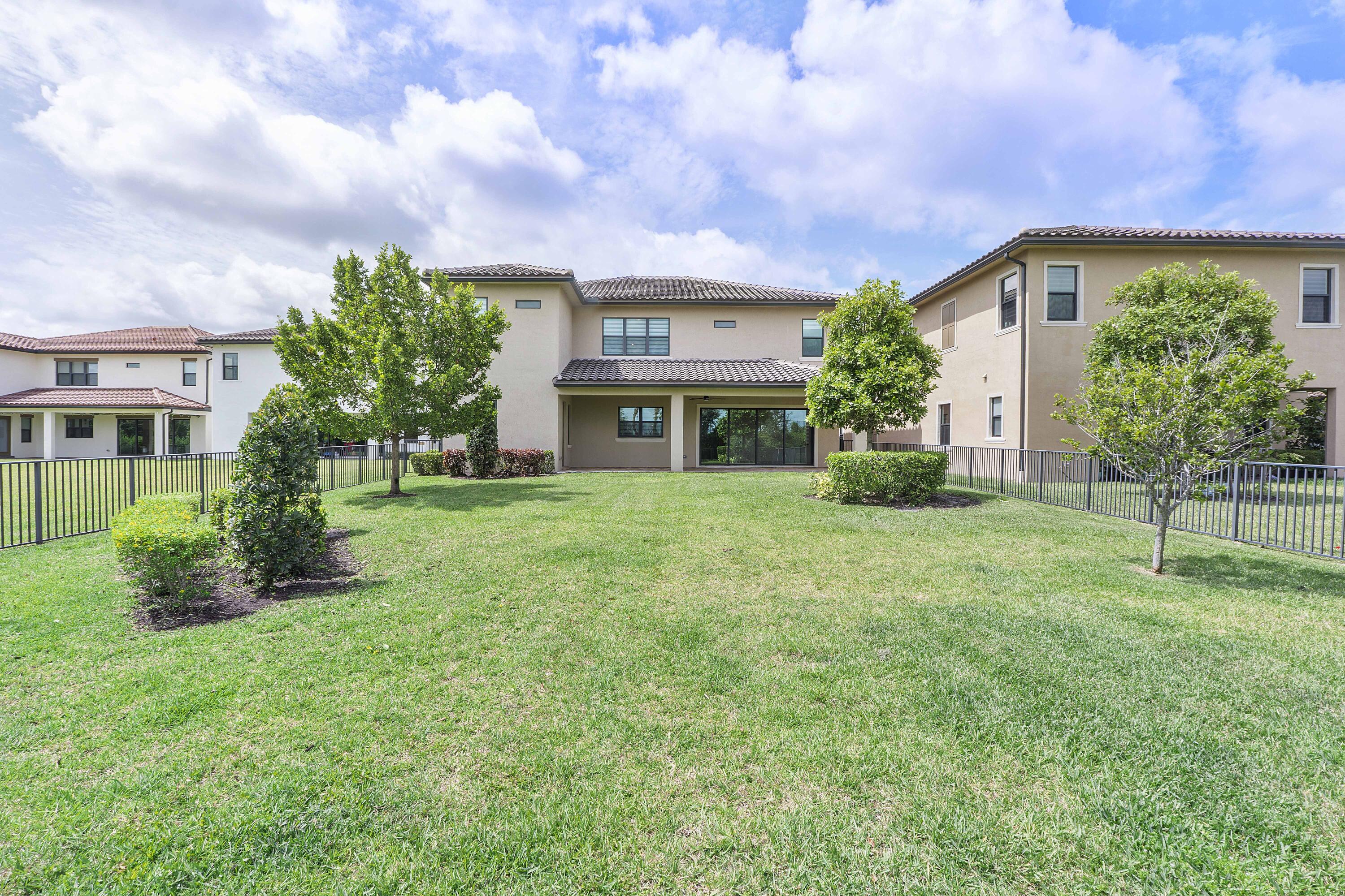 12745 Bayside Court