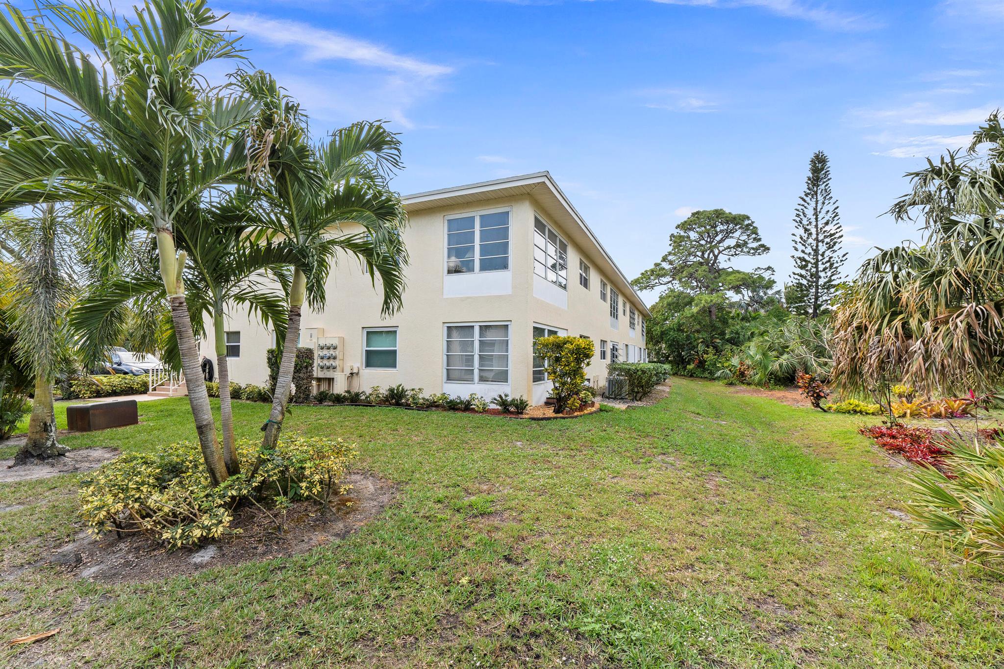 Stuart, Florida 34996, United States, 2 Bedrooms Bedrooms, ,2 BathroomsBathrooms,Residential,Active,209536