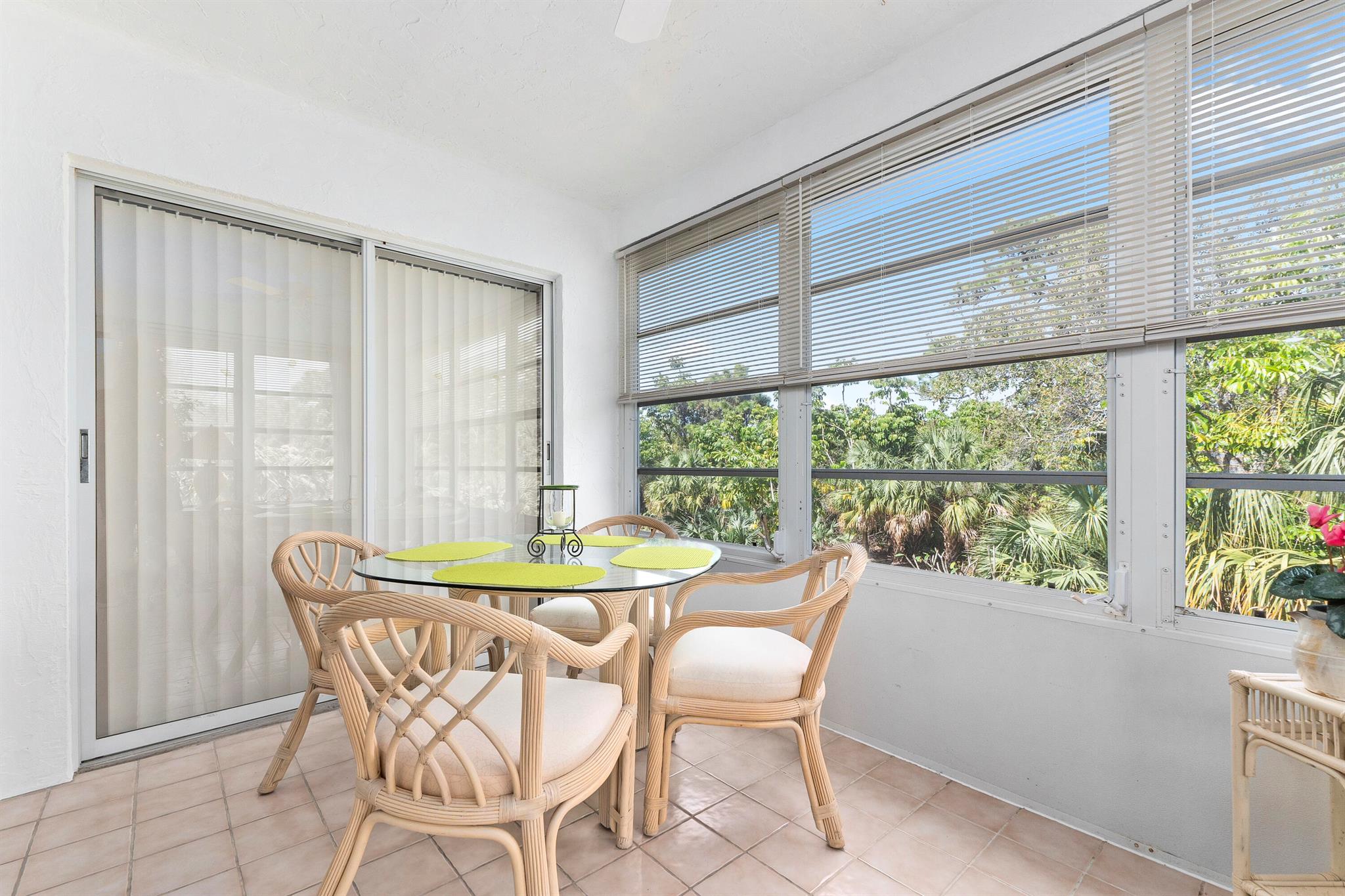 Stuart, Florida 34996, United States, 2 Bedrooms Bedrooms, ,2 BathroomsBathrooms,Residential,Active,209536