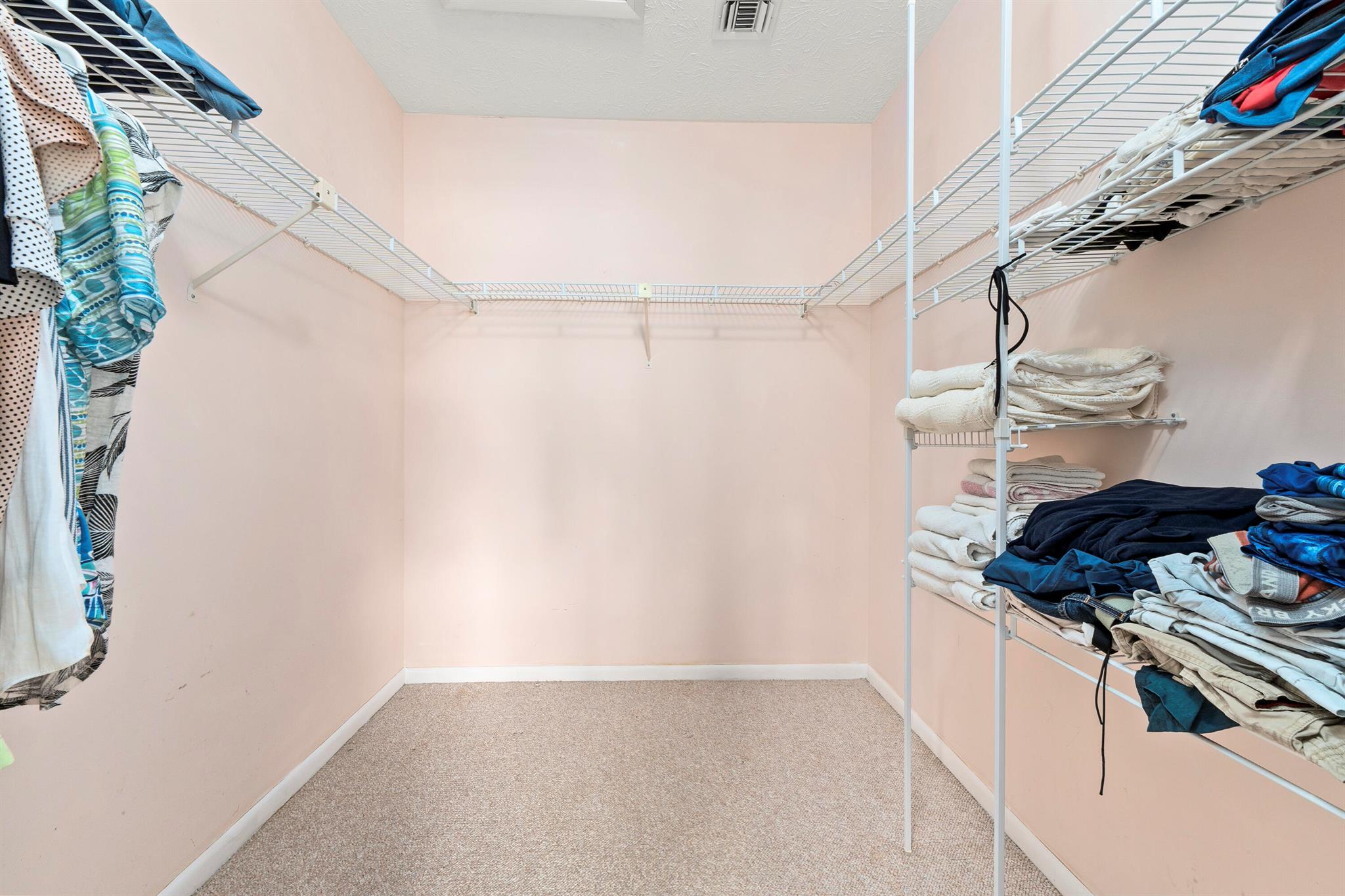 Stuart, Florida 34996, United States, 2 Bedrooms Bedrooms, ,2 BathroomsBathrooms,Residential,Active,209536