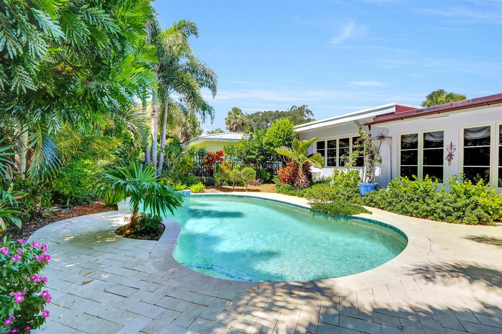 ROYAL OAK HILLS 1ST SEC - Residential