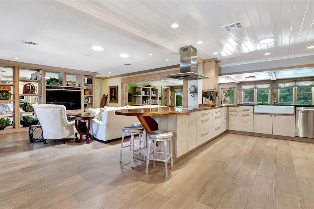 ROYAL OAK HILLS 1ST SEC - Residential