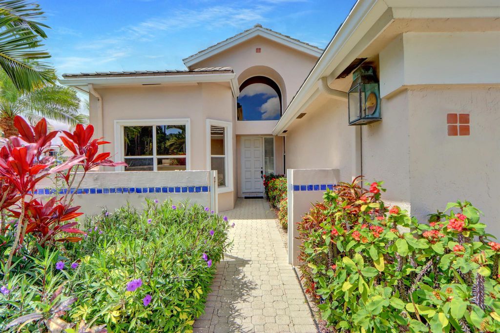 Photo of 8013 Travlers Tree Drive, Boca Raton, FL 33433 (MLS # R11077908)