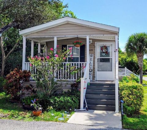 2555 Pga Blvd, Lot 169 Palm Beach Gardens FL 33410