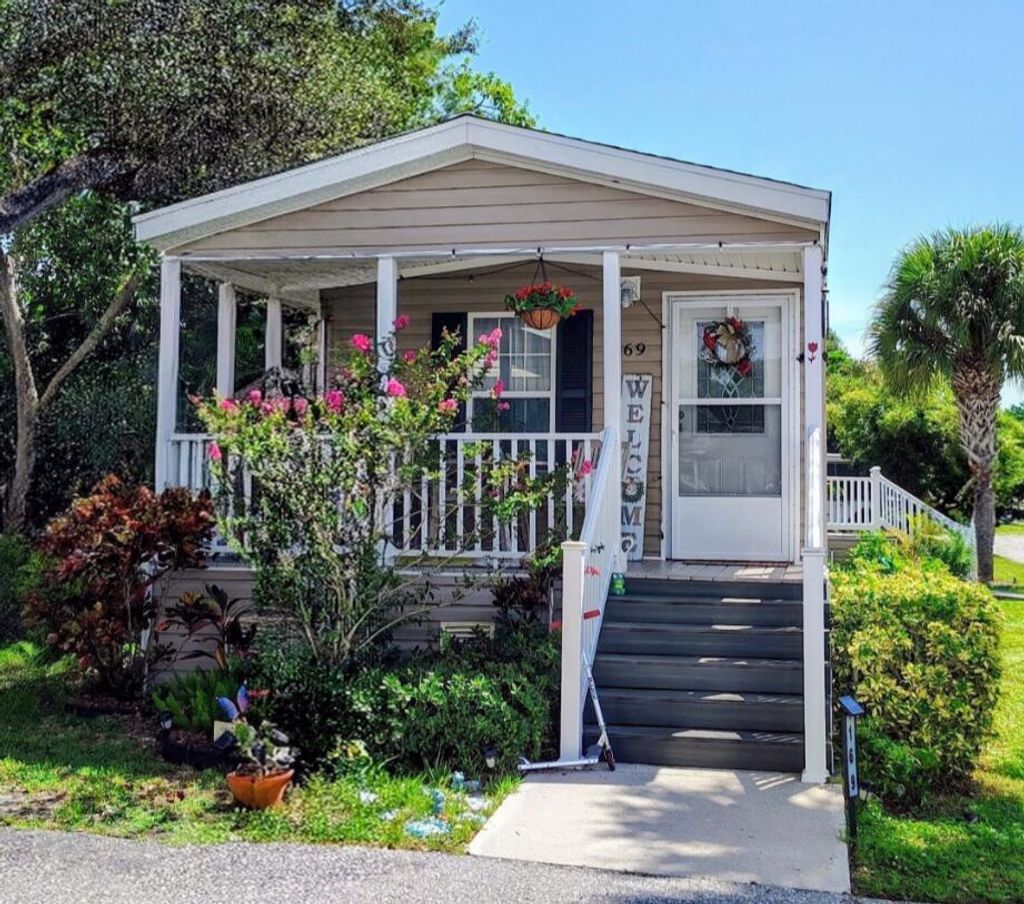 Photo of 2555 Pga Blvd, Lot Blvd #169, Palm Beach Gardens, FL 33410 (MLS # R11141821)