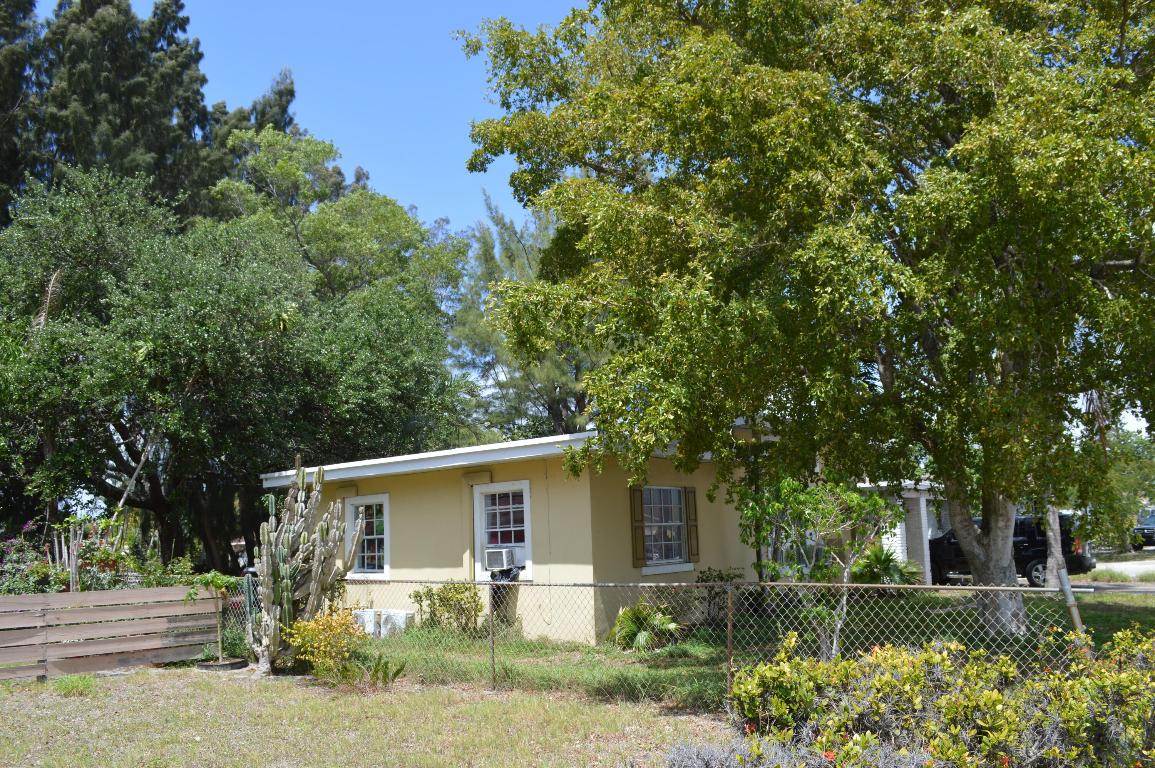 LAKE WORTH TOWN OF - Residential