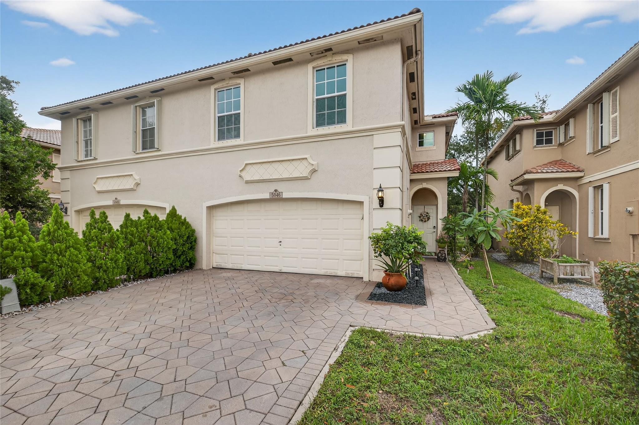 BANYAN TRAILS - Residential