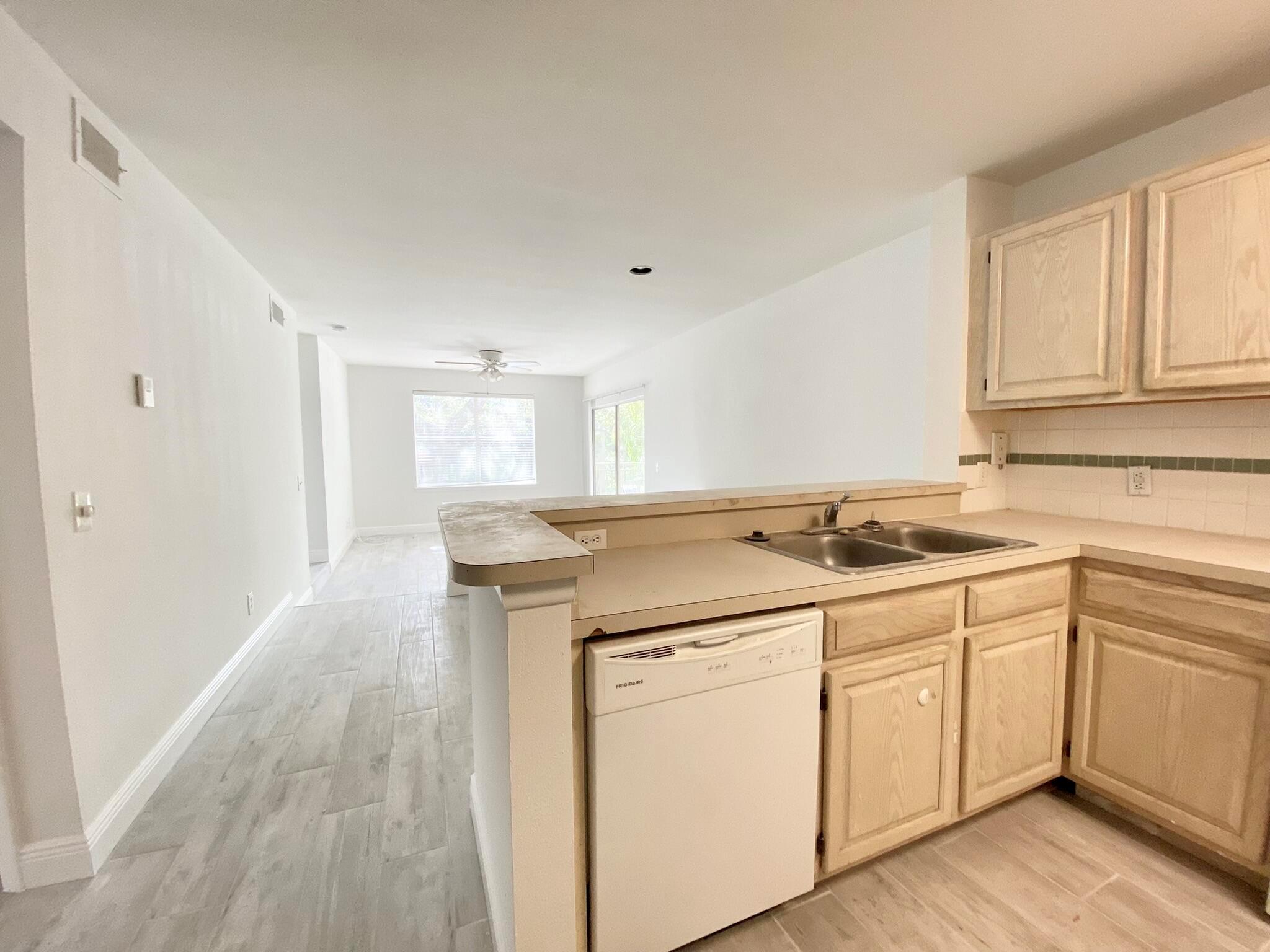 VERANO AT DELRAY CONDO - Residential Lease