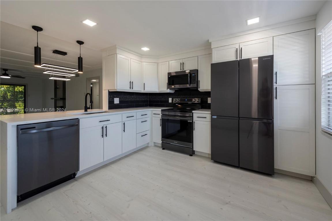 LUCAYA VILLAGE 1-C CONDO - Residential