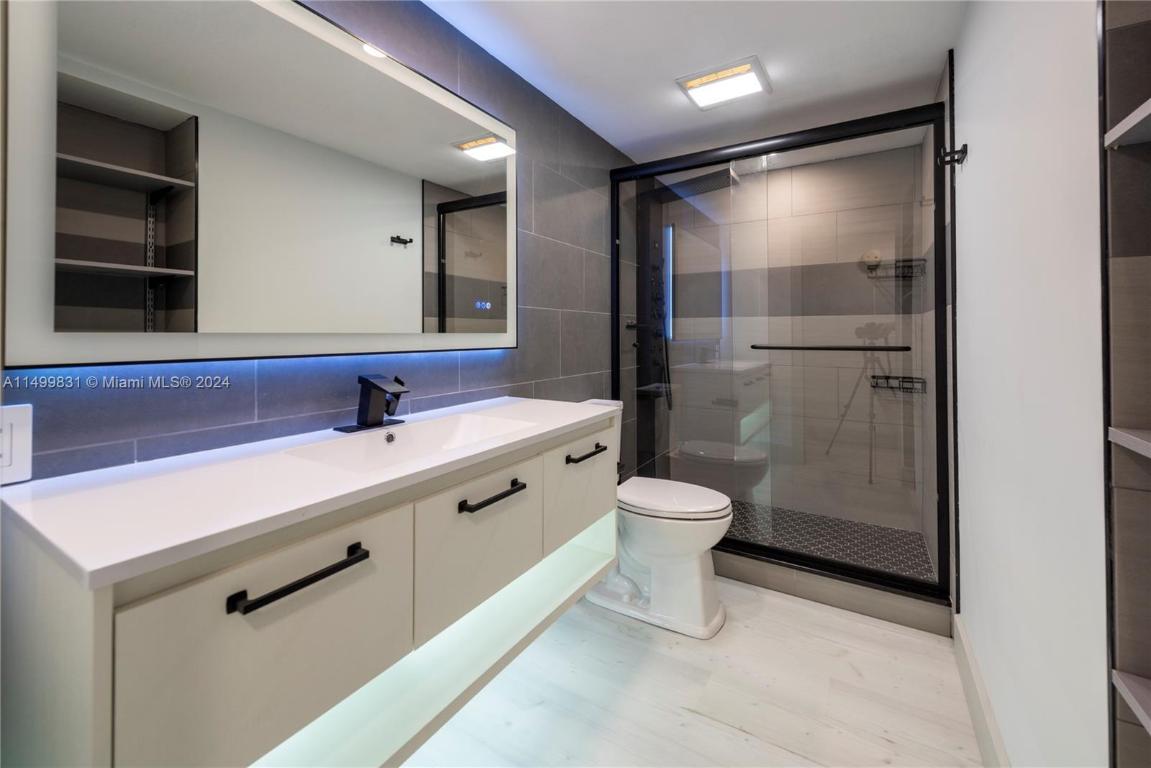 LUCAYA VILLAGE 1-C CONDO - Residential