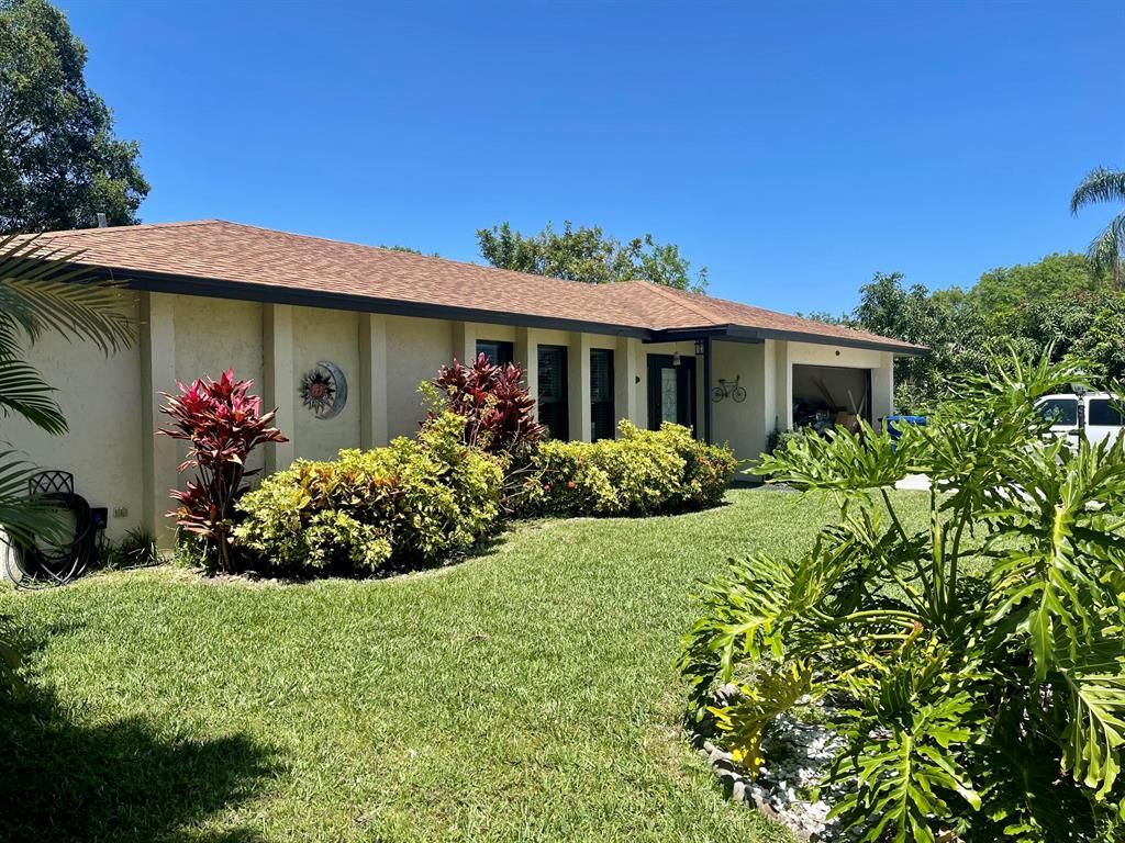 Photo of 2602 Doral Way, West Palm Beach, FL 33407 (MLS # R10880395)