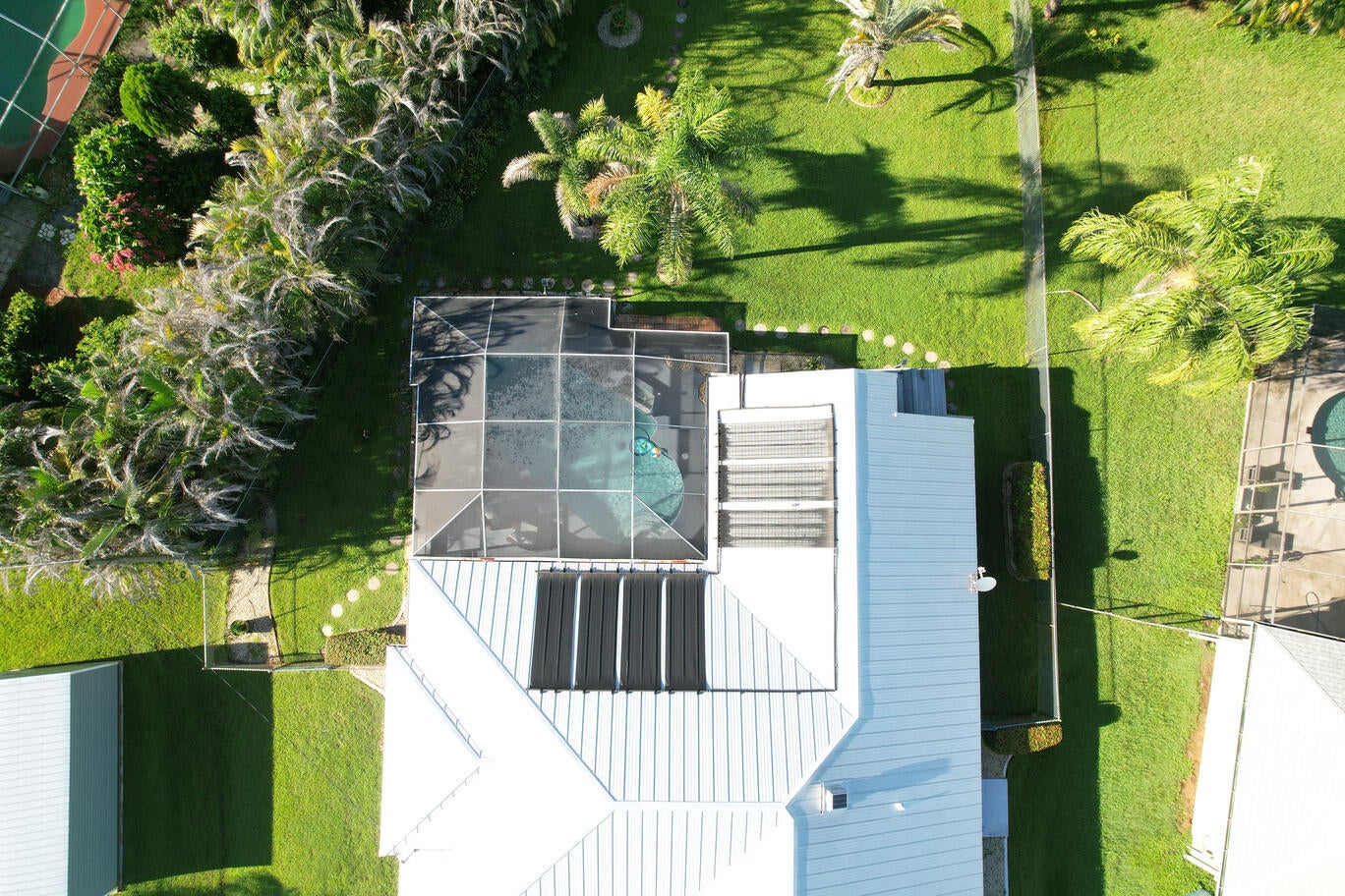 549 SE CLIFF Road - Photo 3
