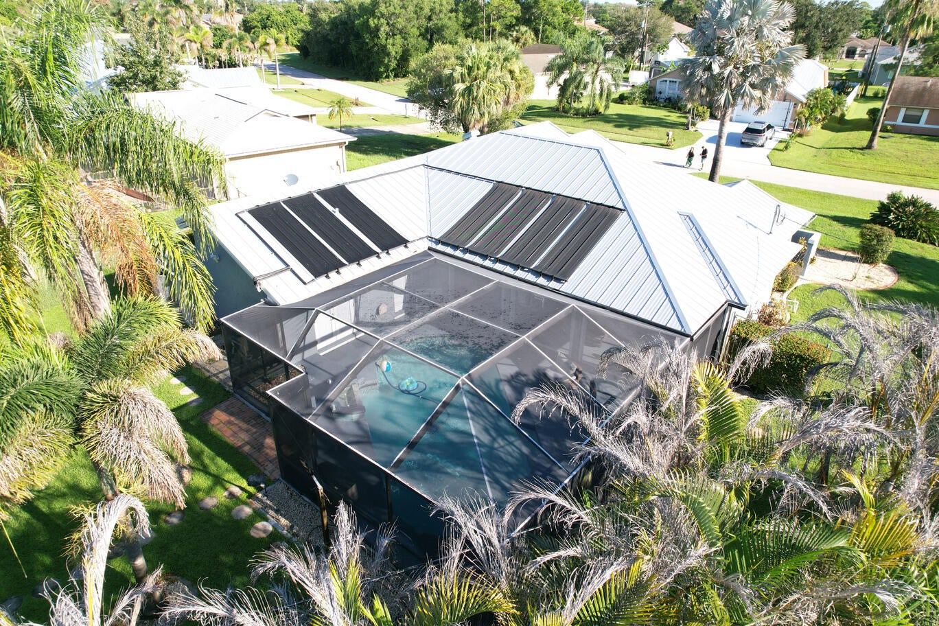 549 SE CLIFF Road - Photo 4