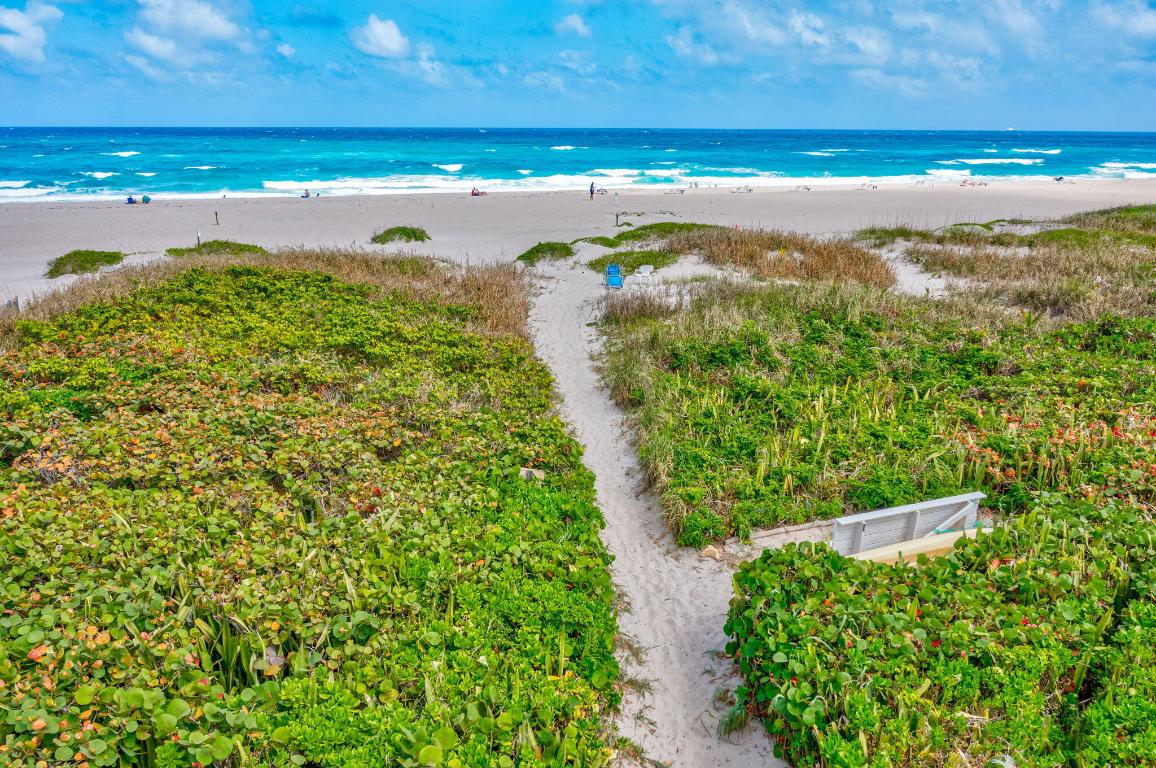 VILLAS ON THE OCEAN - Residential