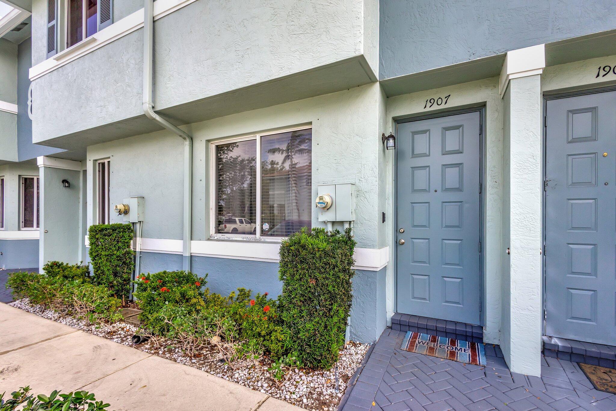 VILLAS ON THE OCEAN - Residential