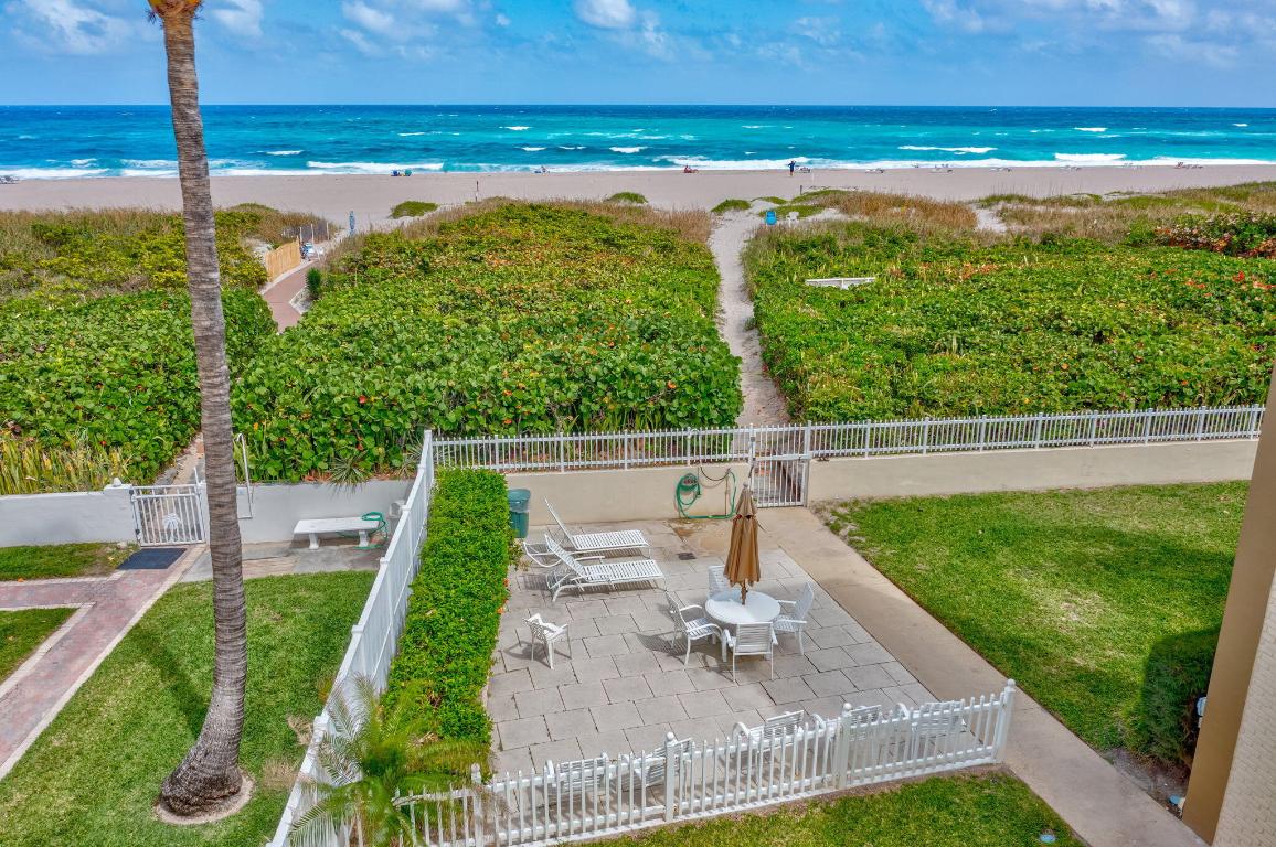 VILLAS ON THE OCEAN - Residential