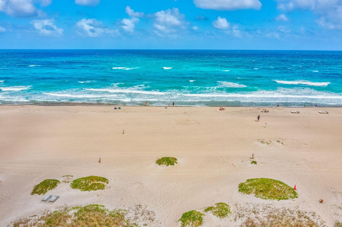 VILLAS ON THE OCEAN - Residential