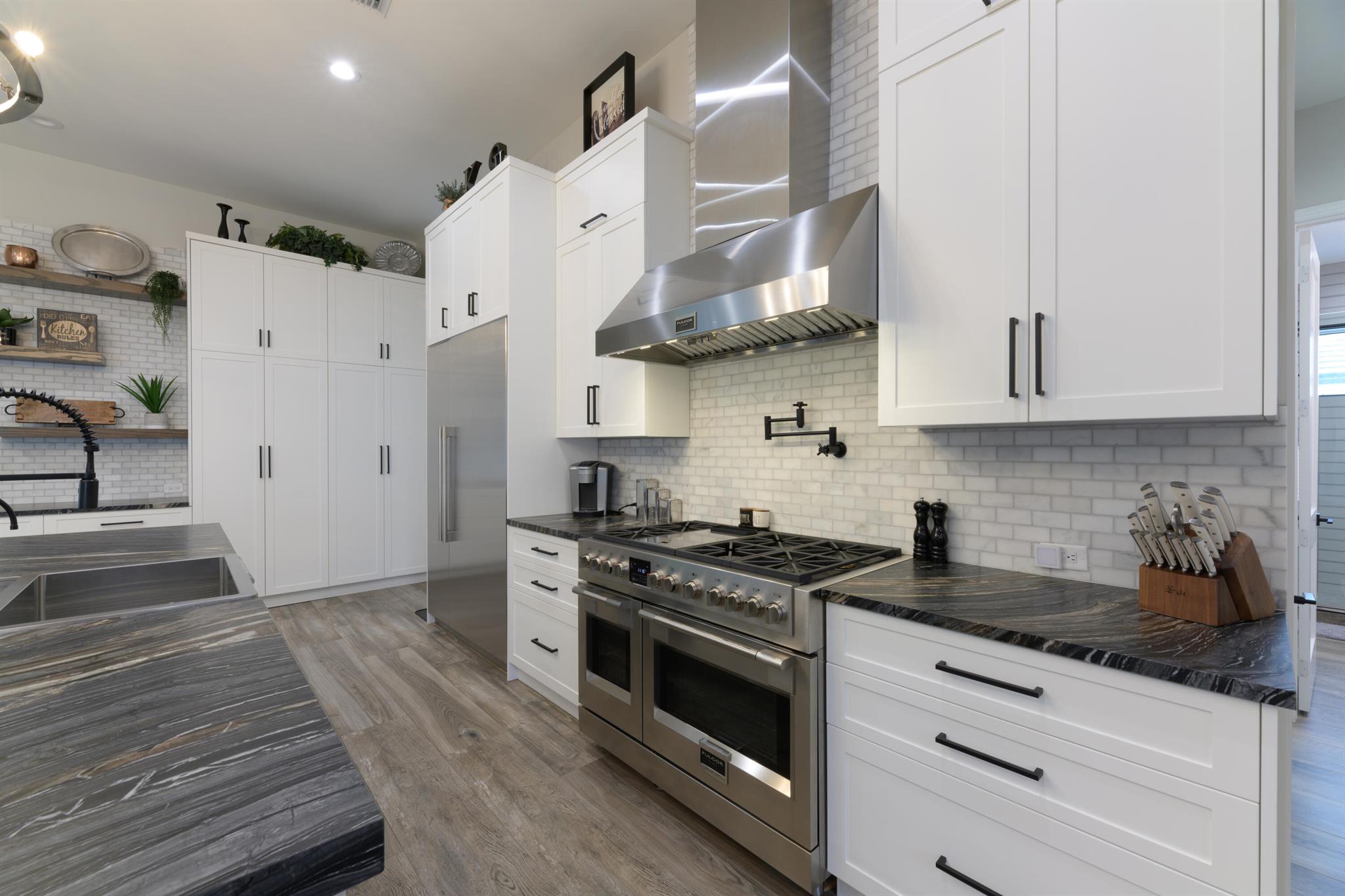 PADDOCK PARK 1 OF WELLING - Residential