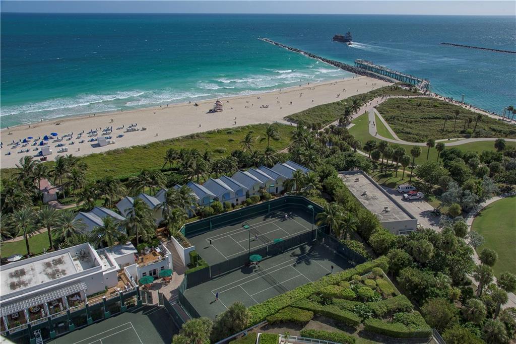 Continuum on South Beach - Residential