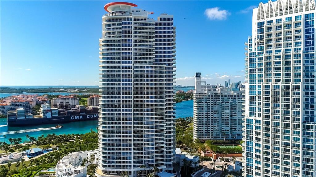 Continuum on South Beach - Residential