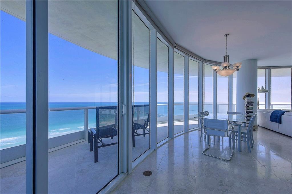 Continuum on South Beach - Residential