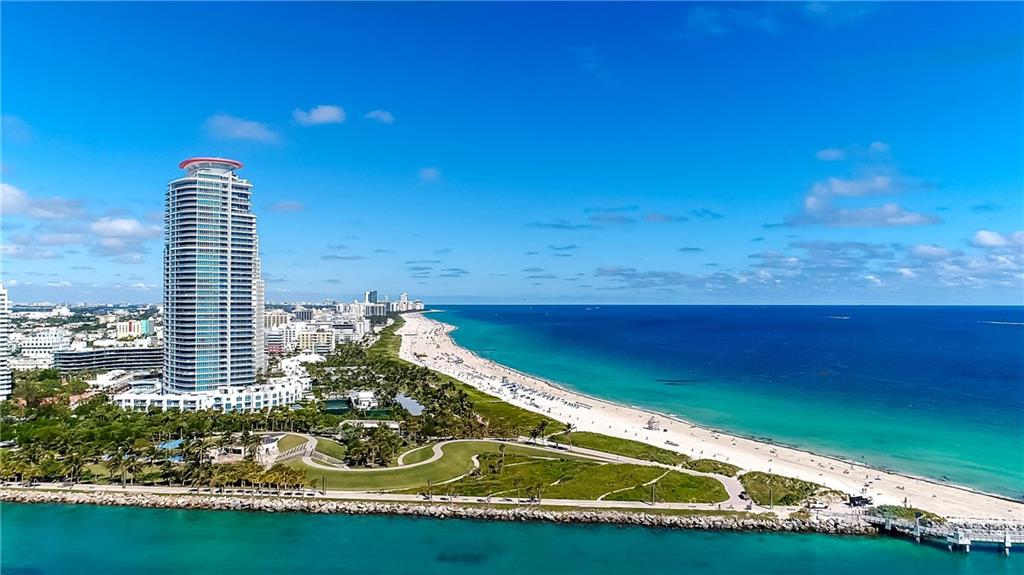 Continuum on South Beach - Residential