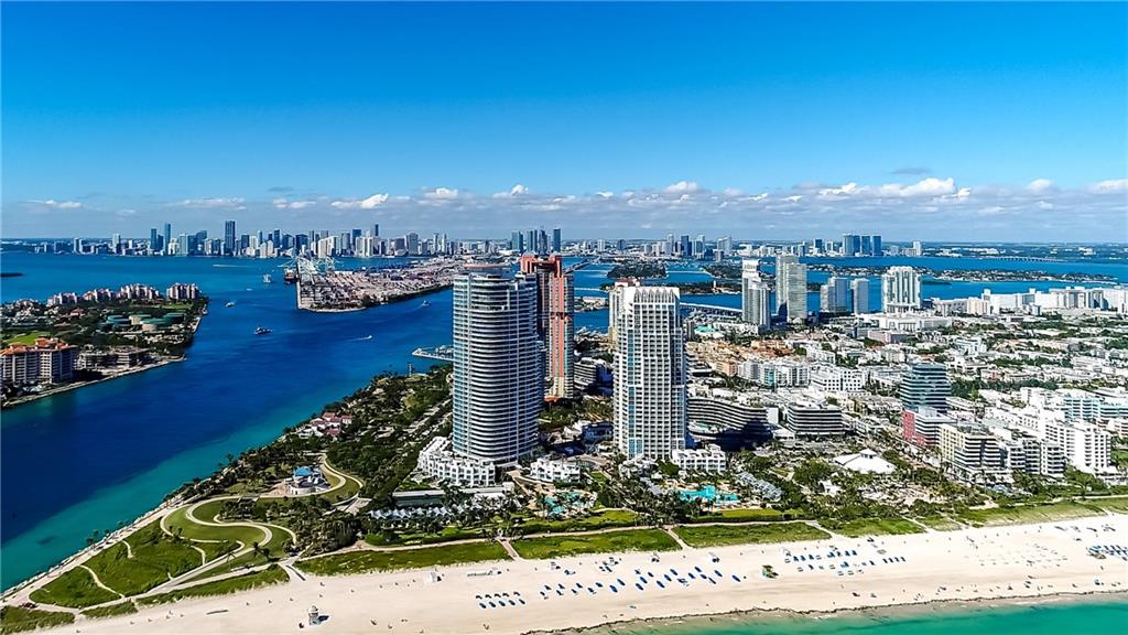 Continuum on South Beach - Residential