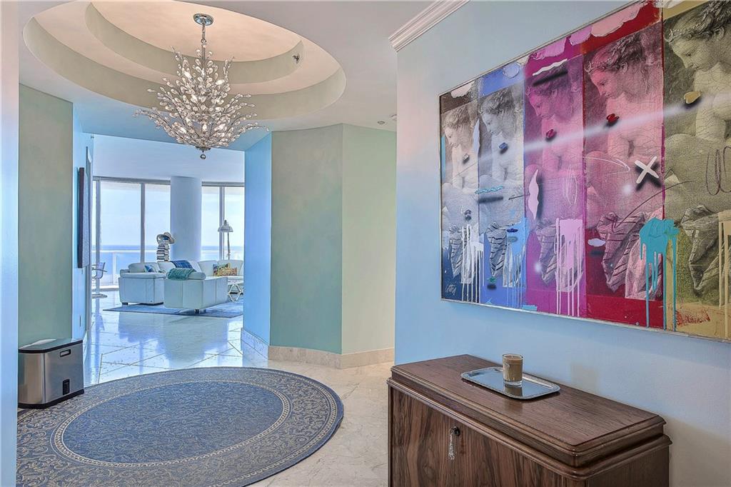 Continuum on South Beach - Residential