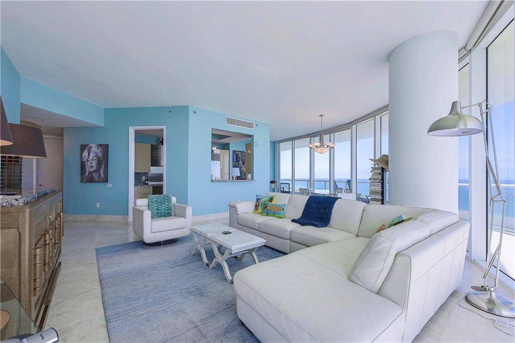 Continuum on South Beach - Residential