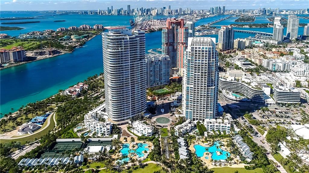 Continuum on South Beach - Residential