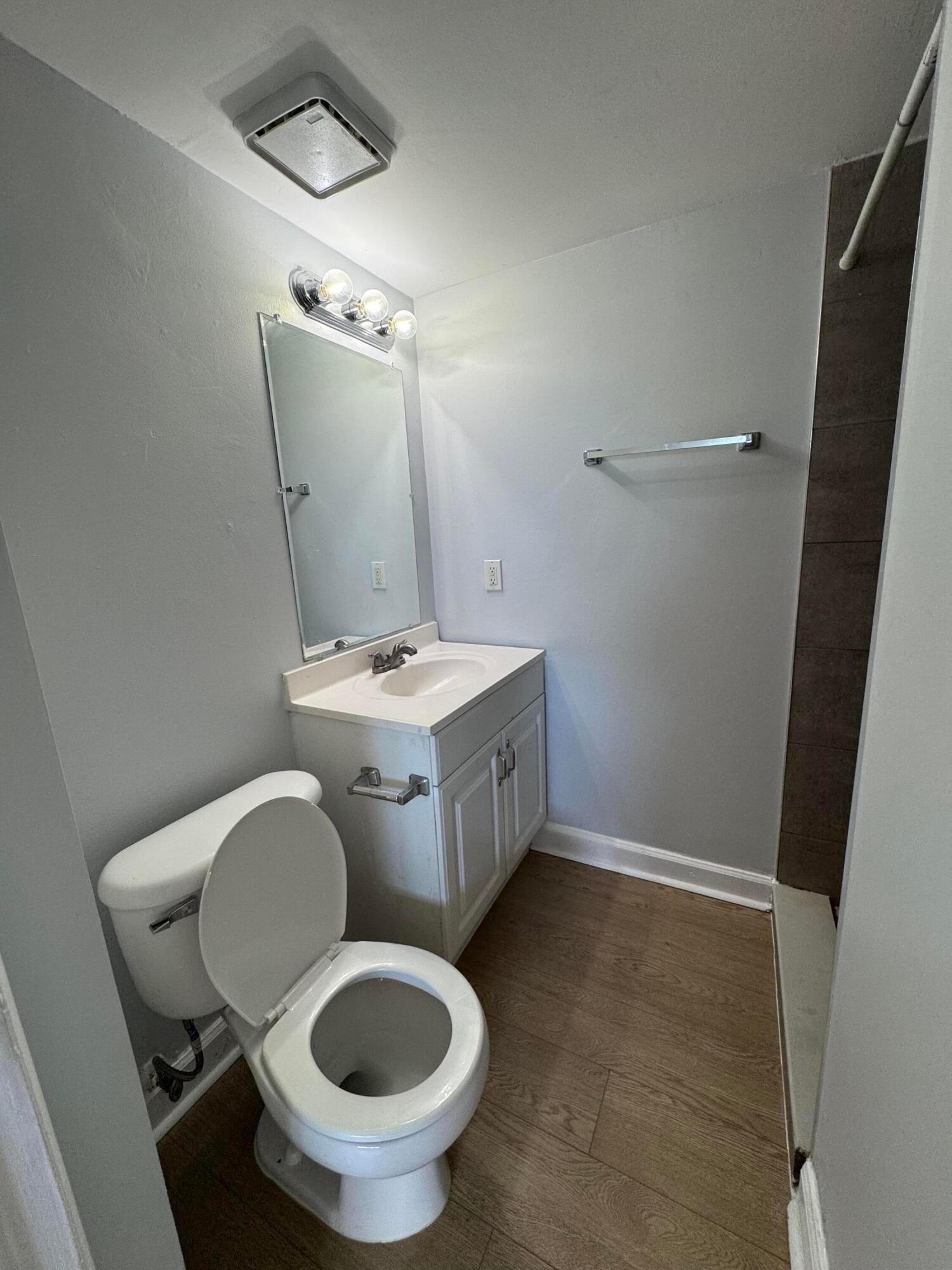 APARTMENTS AT TIMBERLAKE CONDO - Residential