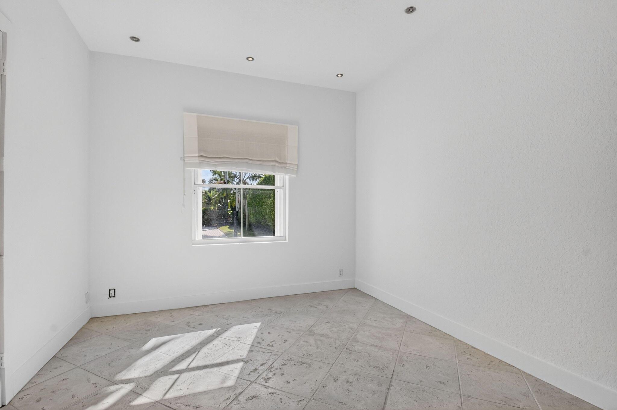 SHORES AT BOCA RATON PH 1 - Residential Lease