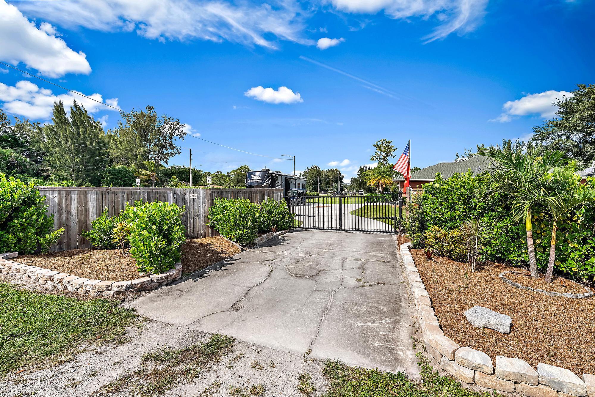 The Acreage - Residential