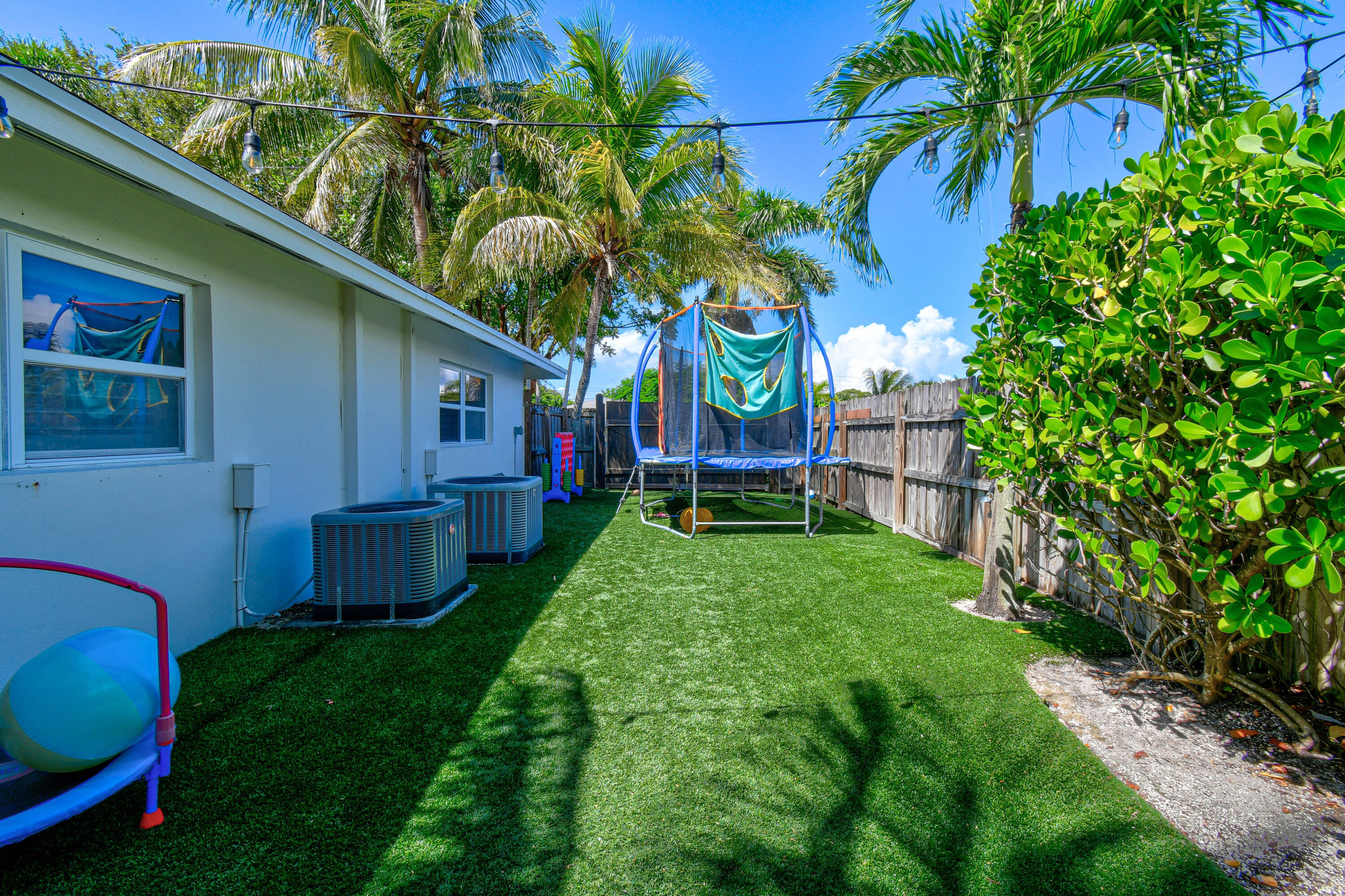 RIVERSIDE DRIVE PARK SEC A - Residential