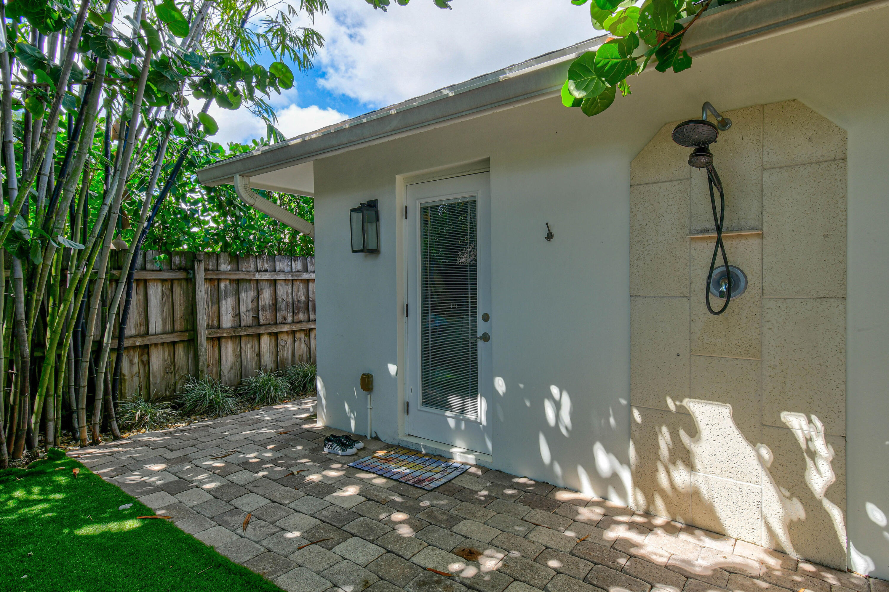 RIVERSIDE DRIVE PARK SEC A - Residential