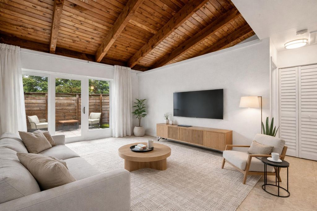 Photo of 410 SE 13th Street #4, Fort Lauderdale, FL 33316 (MLS # B26016210)