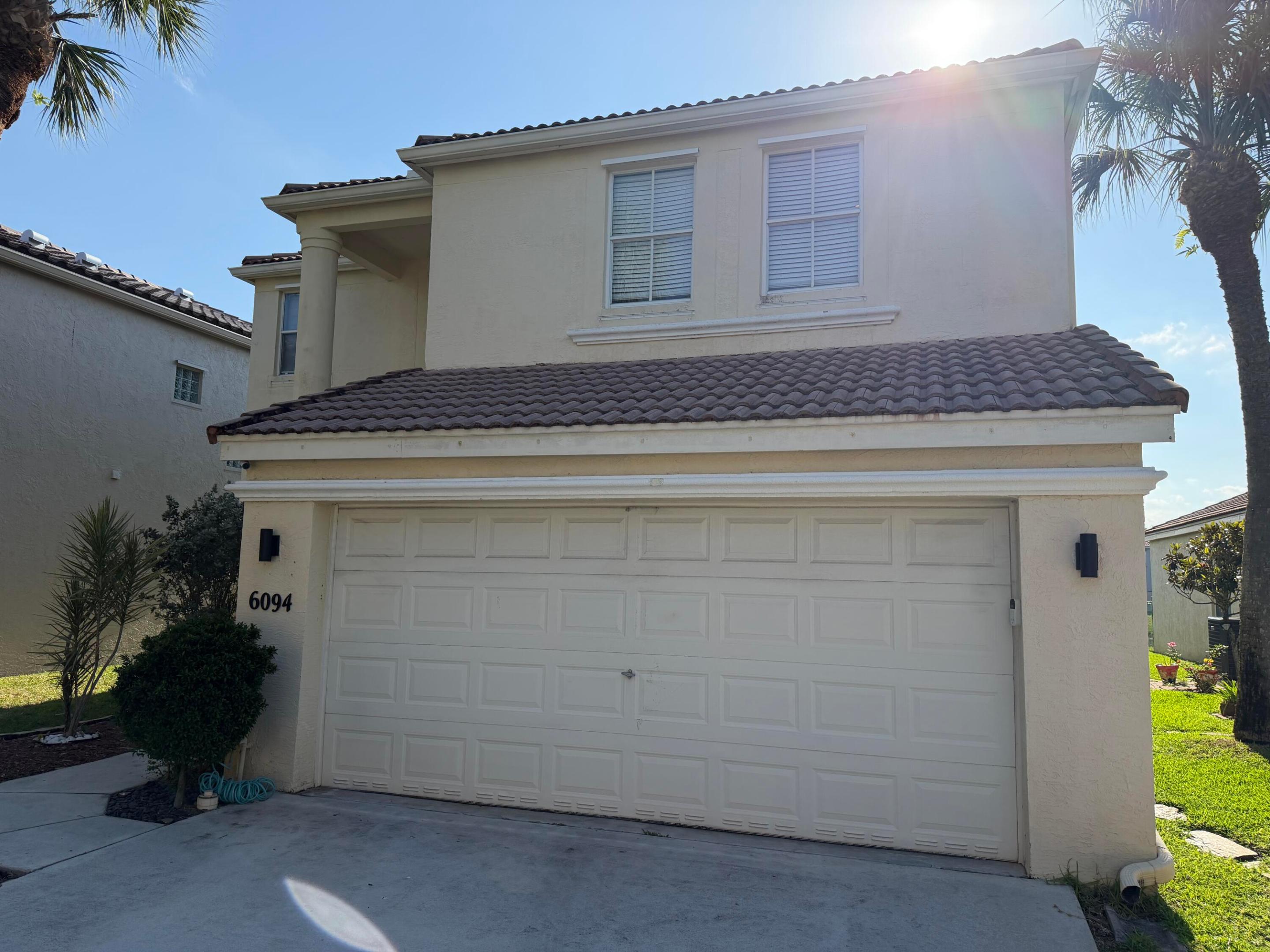 6094 Oak Bluff Way
