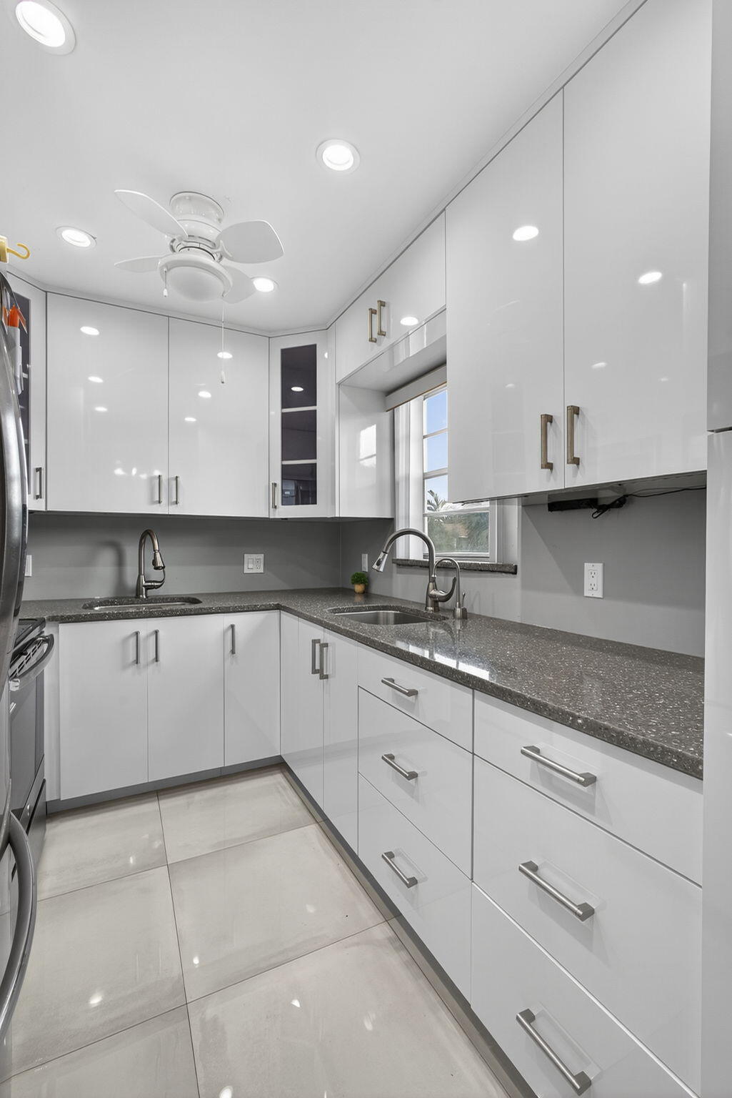 EASTHAMPTON CONDO - Residential