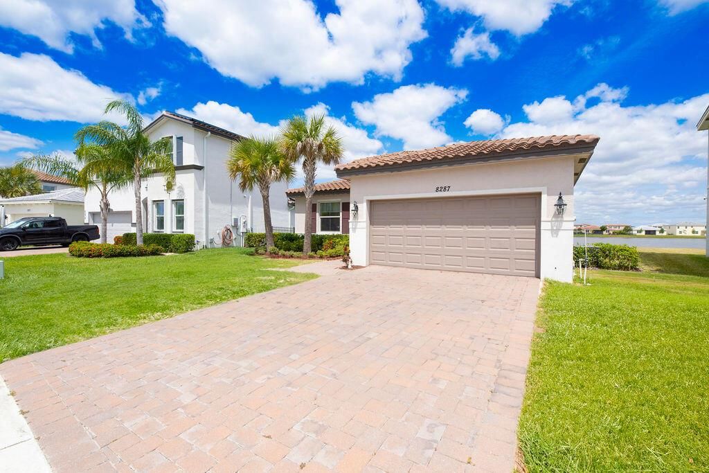 Photo of 8287 NW Greenbank Circle, Port Saint Lucie, FL 34987 (MLS # R10976490)
