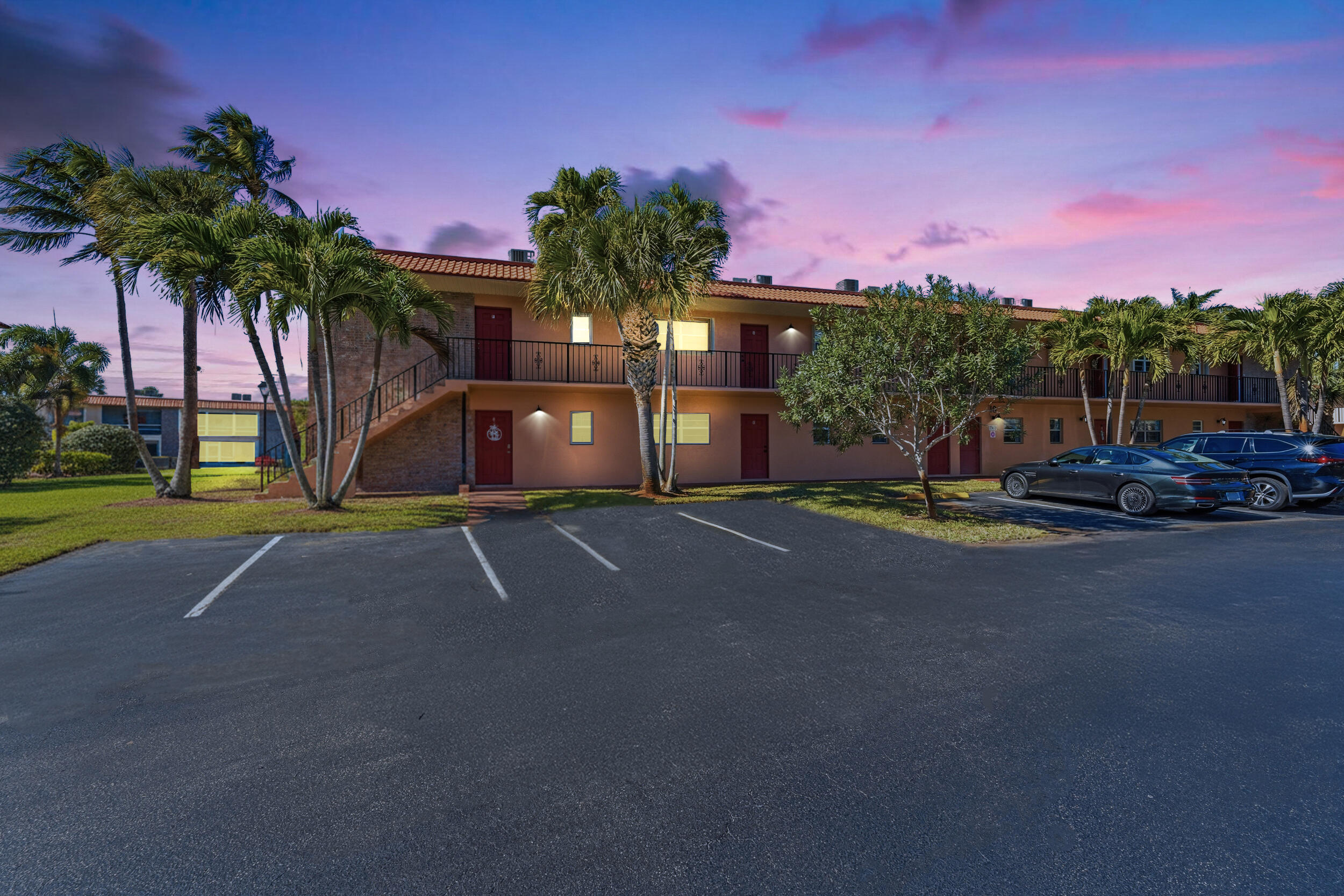 KING MOUNTAIN CONDO 
(AKA MONTEREY YACHT & COUNTR - Residential