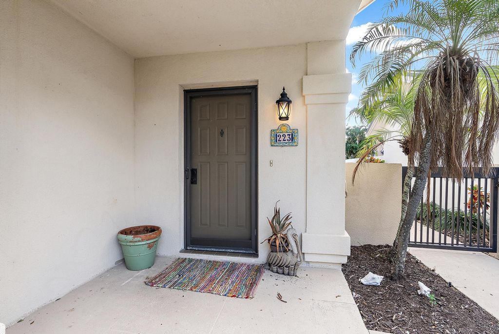 Photo of 223 E River Park Drive, Jupiter, FL 33477 (MLS # R10933975)