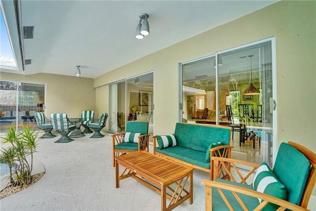 Photo of 4061 NE 26 Avenue, Fort Lauderdale, FL 33308 (MLS # F10507931)