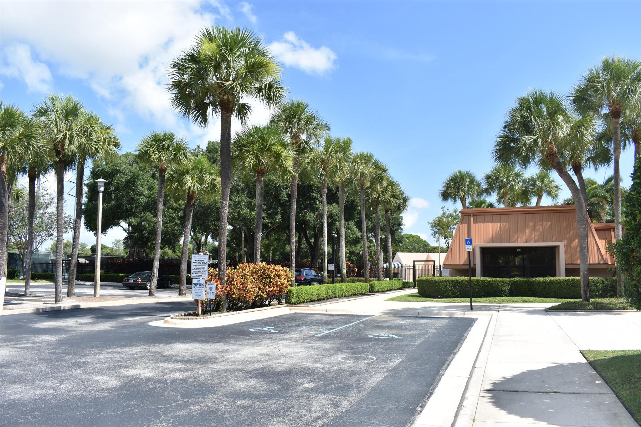 VILLAGE OF SANDALWOOD LAK - Residential