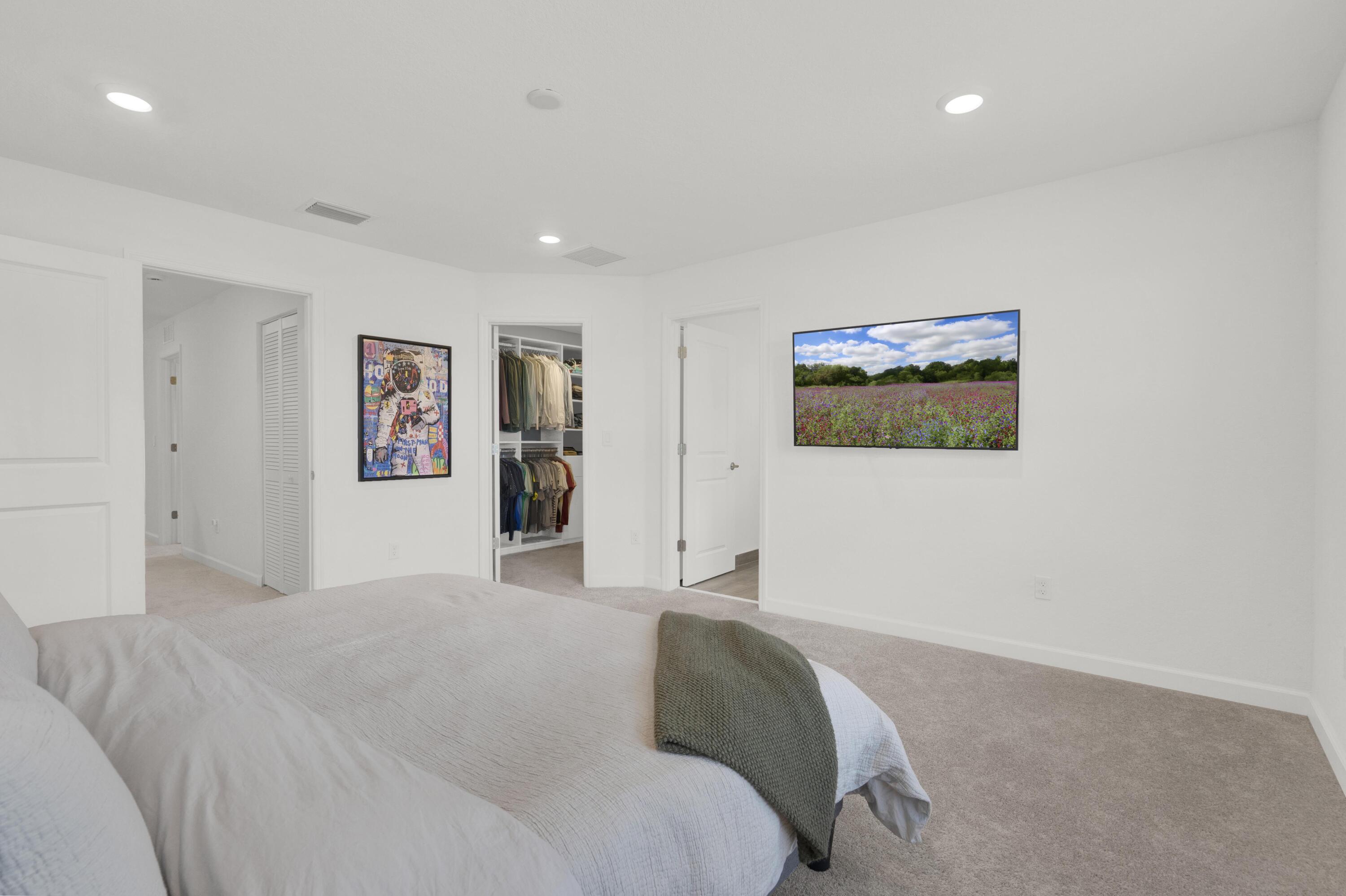LAKESHORE AT THE FOUNTAINS - Residential