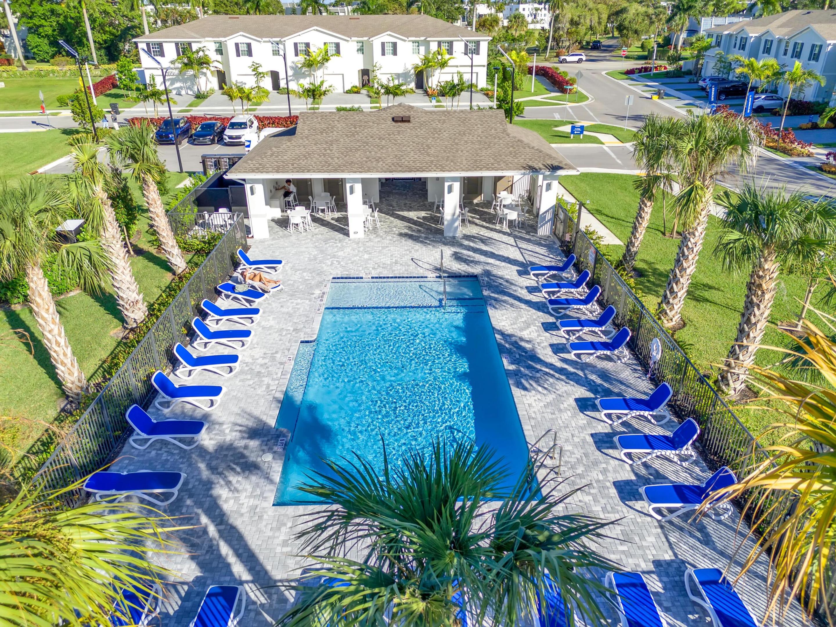 LAKESHORE AT THE FOUNTAINS - Residential