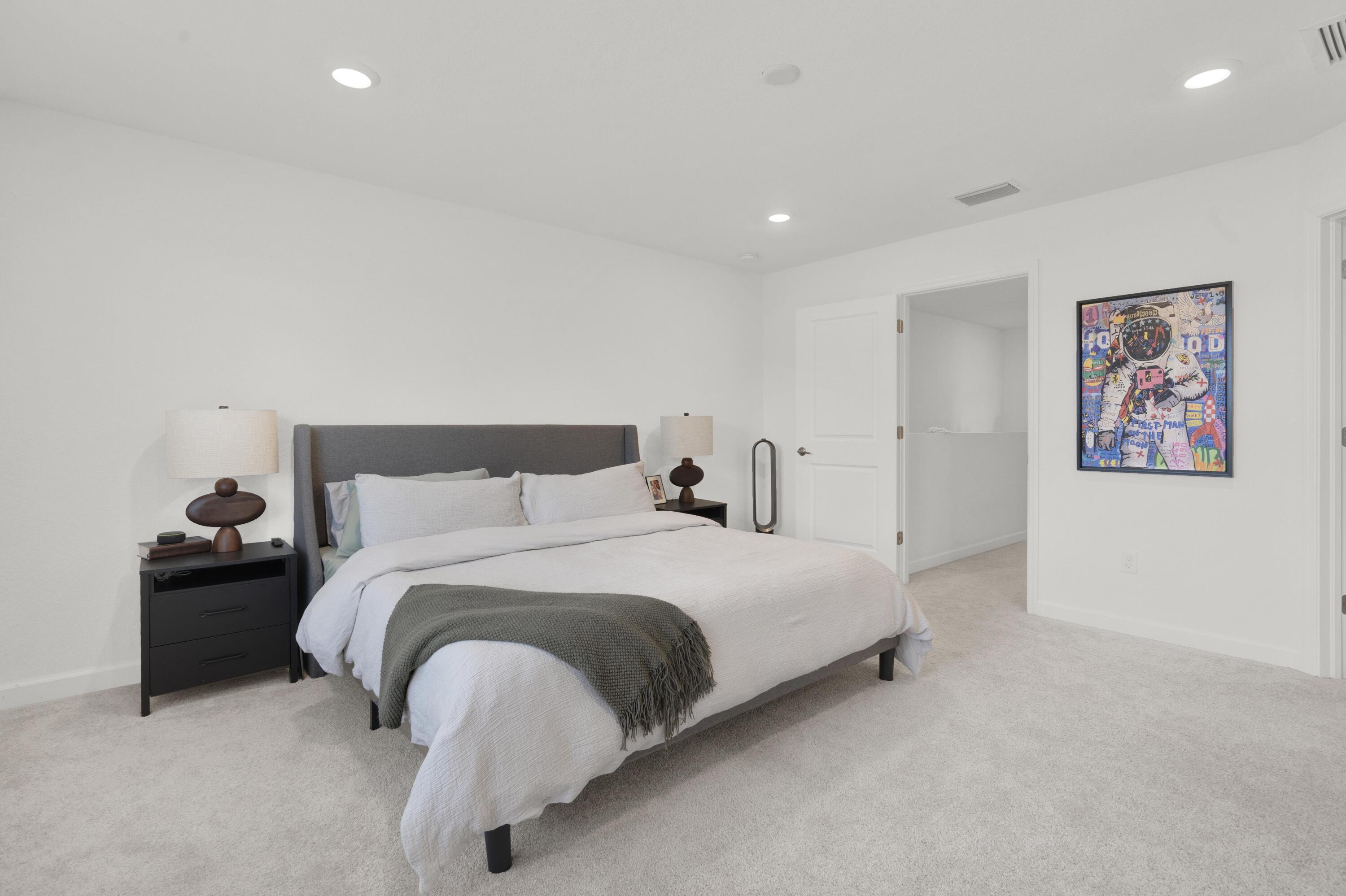 LAKESHORE AT THE FOUNTAINS - Residential