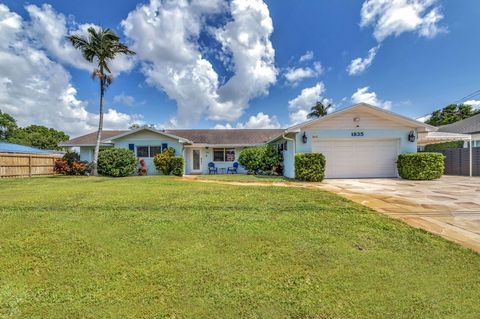 1835 Carandis Road Lake Clarke Shores FL 33406